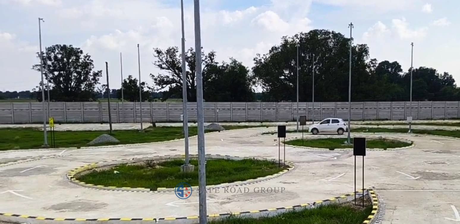 The figure-of-eight on the automated test track